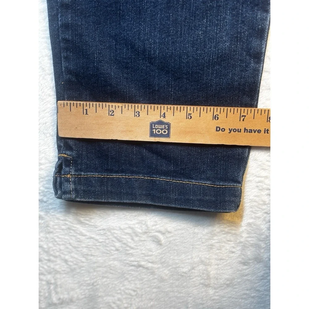 Levi's Classic‎ Slim Fit Jeans Women's Size 12 Mis Med Blue Stretch Denim